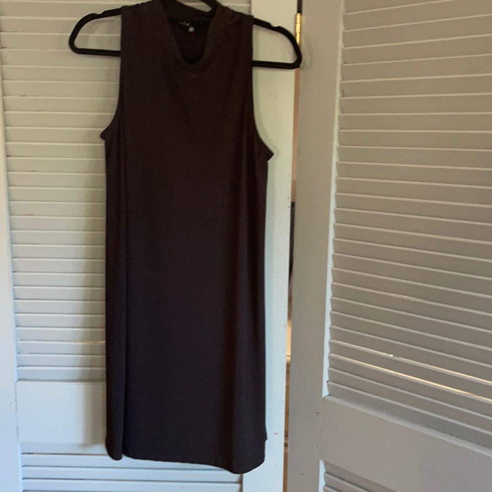 Black sleeveless Dress
